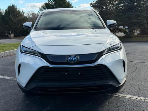 2022 Toyota Venza LE