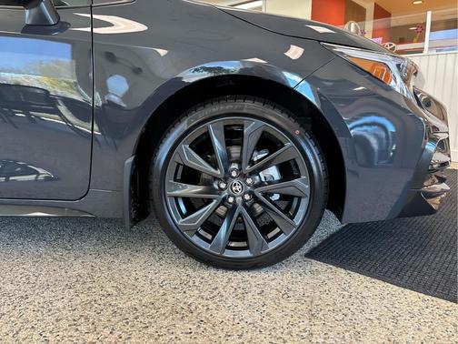 Underground/Midnight Black Metallic 2026 Toyota Corolla XSE