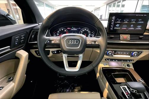 2023 Audi Q5 45 S line Premium
