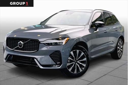 2024 Volvo XC60 B5 Core Dark Theme