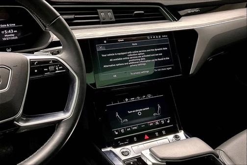 2023 Audi e-tron Premium Plus quattro