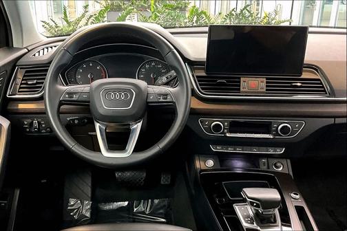 2023 Audi Q5 40 Premium