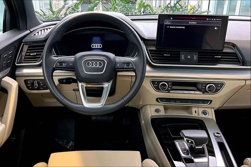 2025 Audi Q5 45 S line Premium