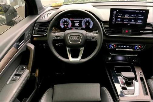 2024 Audi Q5 45 S line Premium Plus