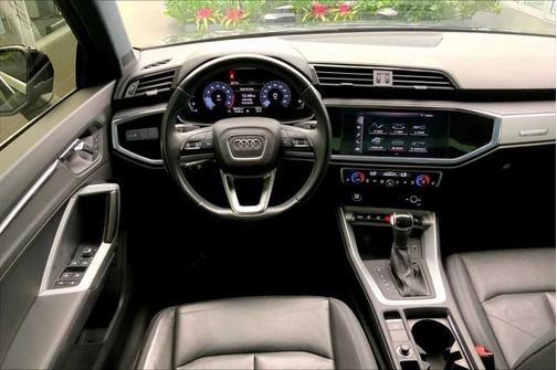 2021 Audi Q3 45 S line Premium
