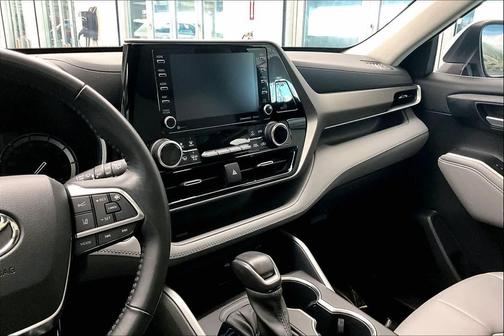 2020 Toyota Highlander Hybrid XLE