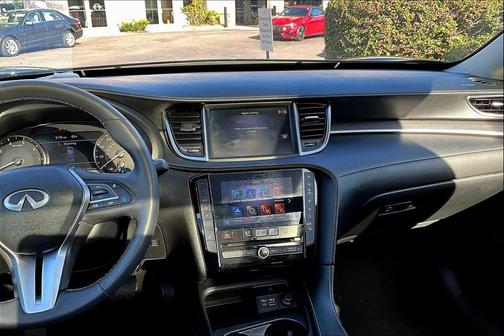 2023 INFINITI QX50 LUXE