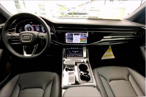 2025 Audi Q8 55 Premium Plus