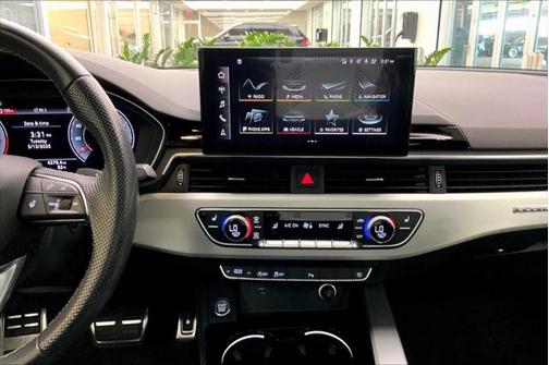 2022 Audi A4 45 S line Premium Plus