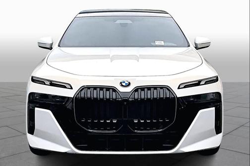 2025 BMW 760 xDrive
