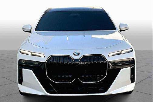 2025 BMW 760 xDrive
