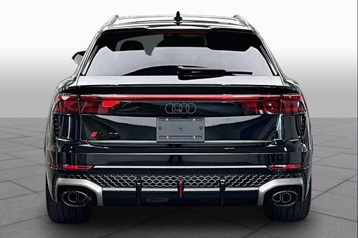 Mythos Black me 2026 Audi RS Q8 4.0T