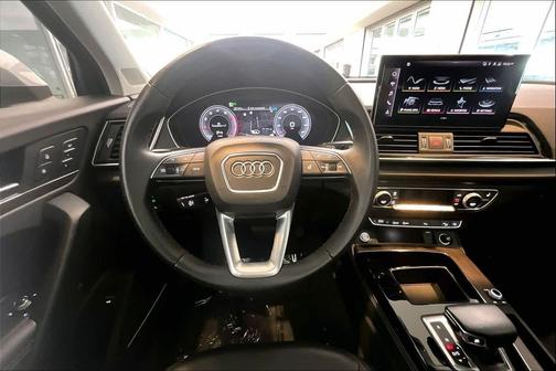 2023 Audi Q5 40 Premium Plus