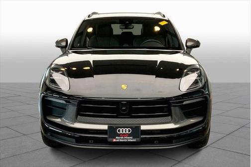 2023 Porsche Macan Base
