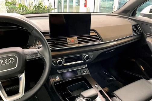 2023 Audi Q5 45 S line Premium Plus