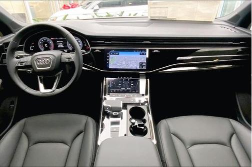 2025 Audi Q7 55 Premium Plus