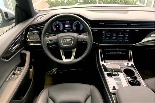2025 Audi Q8 55 Premium Plus