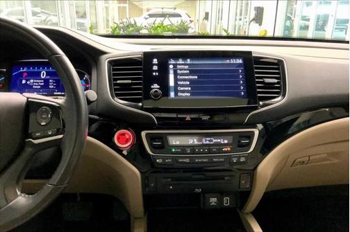 2022 Honda Pilot Touring 8-Passenger