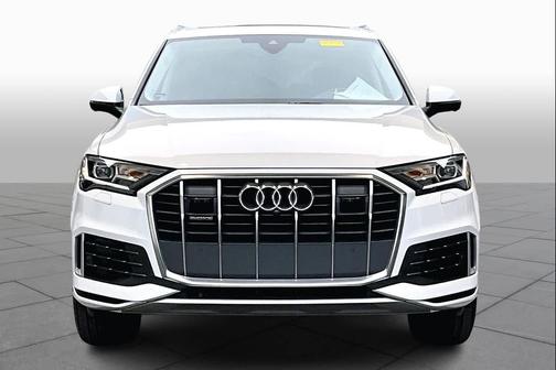 2023 Audi Q7 45 Premium Plus