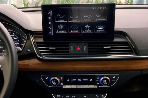 2023 Audi Q5 40 Premium