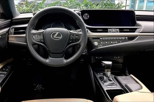 2021 Lexus ES 300h Base