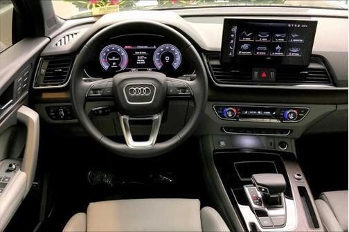 2024 Audi Q5 45 S line Premium Plus