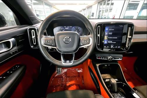 2019 Volvo XC40 T5 R-Design