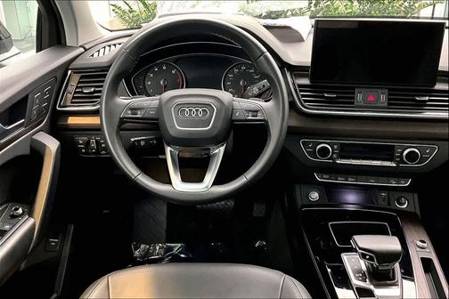 2023 Audi Q5 40 Premium