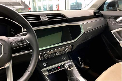 2023 Audi Q3 Premium 45 TFSI S line quattro Tiptronic