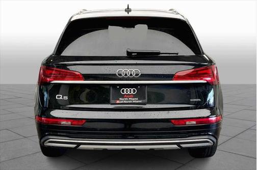 2022 Audi Q5 40 Premium Plus