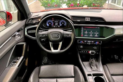2021 Audi Q3 45 S line Premium