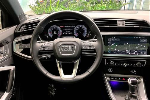 2024 Audi Q3 45 S line Premium Plus