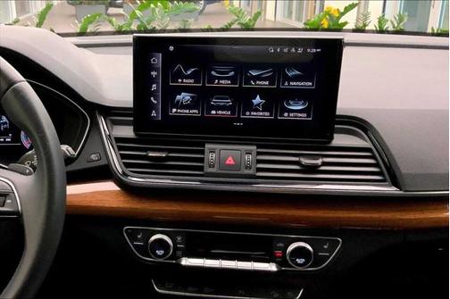 2022 Audi Q5 45 S line Premium Plus