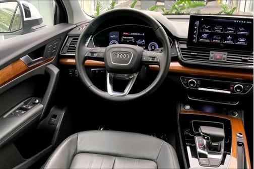 2022 Audi Q5 45 S line Premium Plus