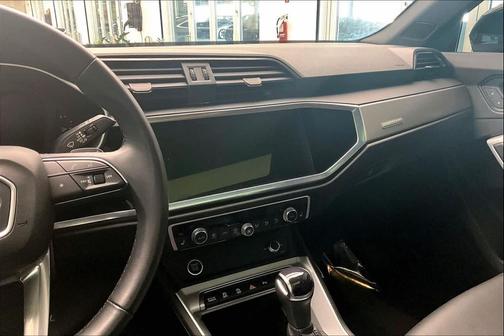 2023 Audi Q3 Premium 45 TFSI S line quattro Tiptronic