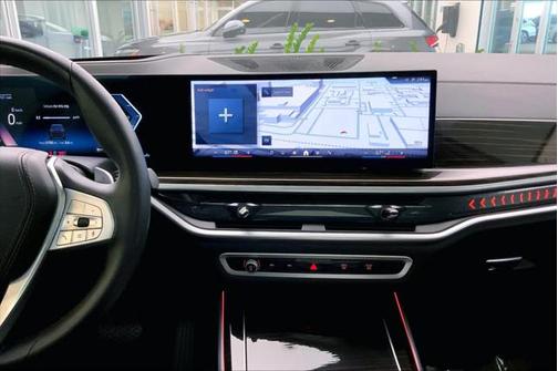 2025 BMW X7 xDrive40i