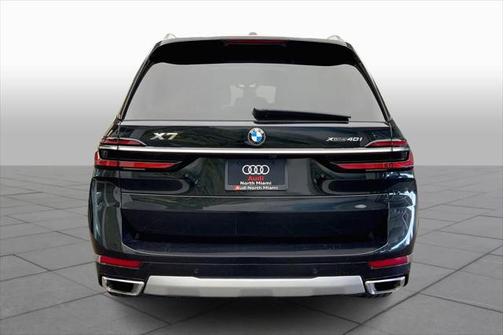 2025 BMW X7 xDrive40i
