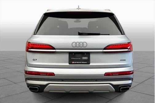 2025 Audi Q7 45 Premium