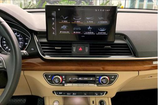2022 Audi Q5 45 S line Premium