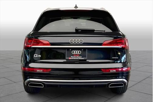 2022 Audi Q5 45 S line Premium