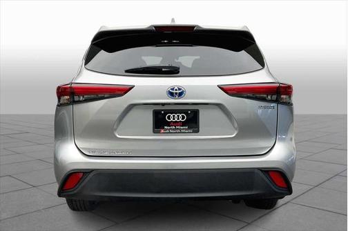 2021 Toyota Highlander Hybrid LE