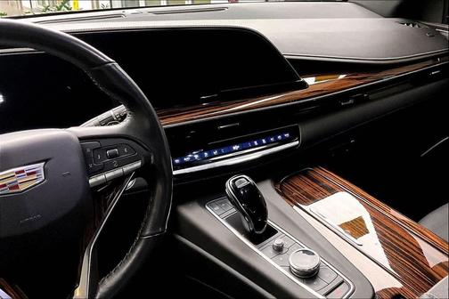 2022 Cadillac Escalade ESV Luxury