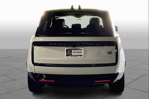 2022 Land Rover Range Rover P400 SE