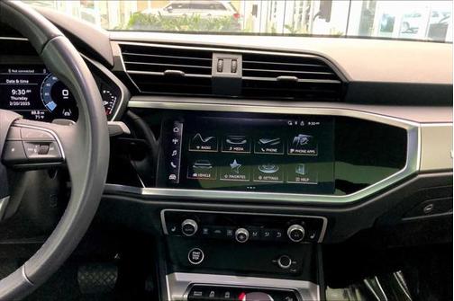 2024 Audi Q3 Premium 45 TFSI S line quattro Tiptronic