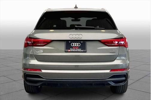 2024 Audi Q3 Premium 45 TFSI S line quattro Tiptronic