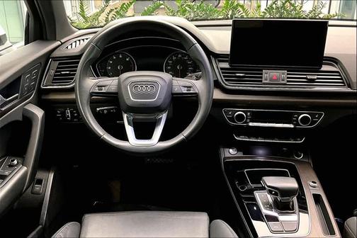 2023 Audi Q5 45 S line Premium