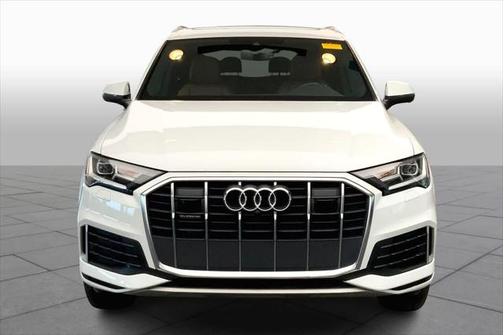 2023 Audi Q7 45 Premium