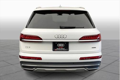 2023 Audi Q7 45 Premium