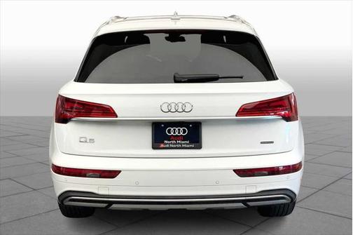 2022 Audi Q5 40 Premium Plus