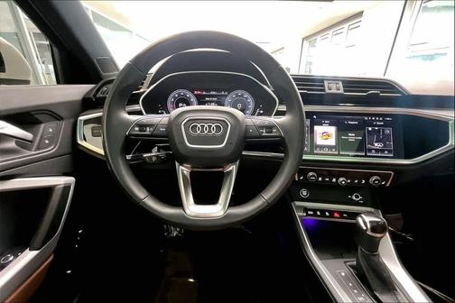 2024 Audi Q3 45 S line Premium Plus